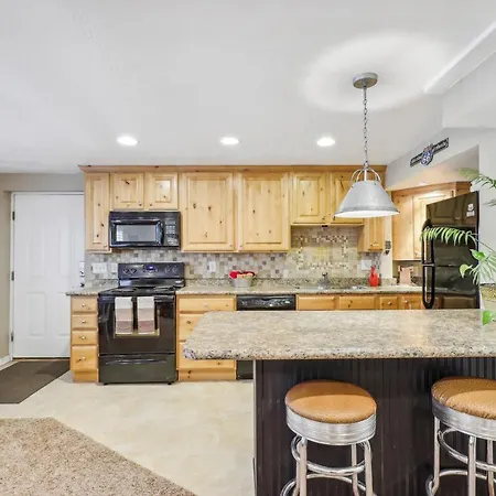 Cozy American Fork Retreat With Electric Fireplace
